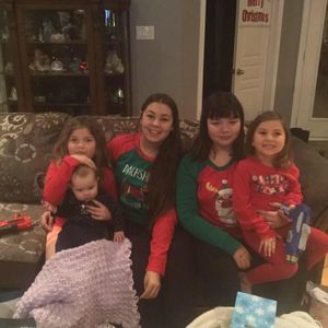 Meet your Posher, Thea